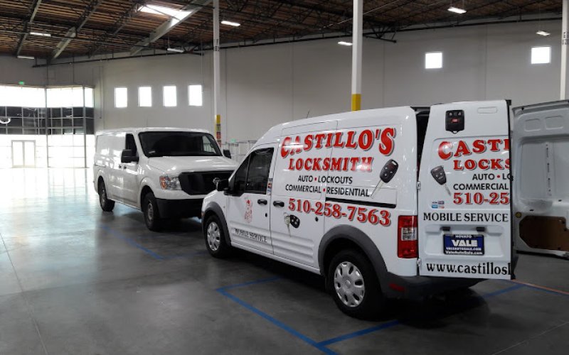 castillo locksmith — Locksmith in Albany