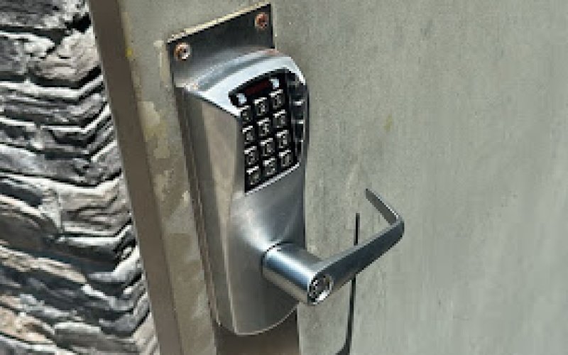 Mike Locksmith LLC