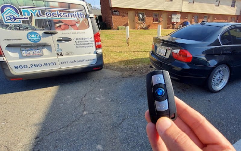 DY LOCKSMITH