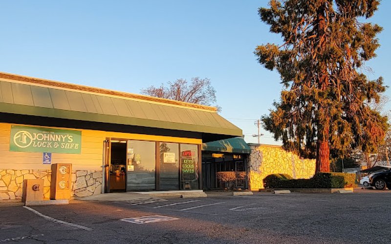 Johnny's Lock & Safe