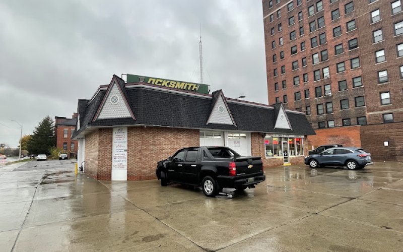 Fred’s Key Shop & Locksmith — Locksmith in Detroit