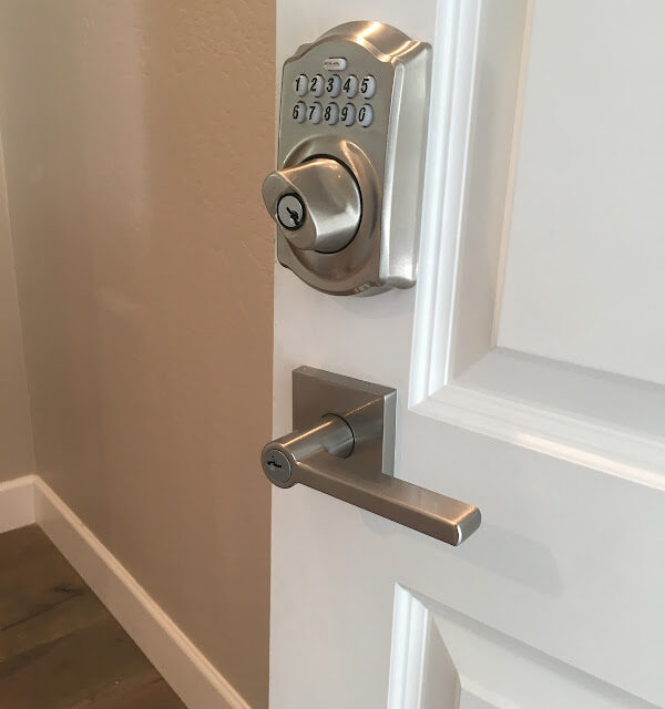 Johnny Phoenix Locksmith